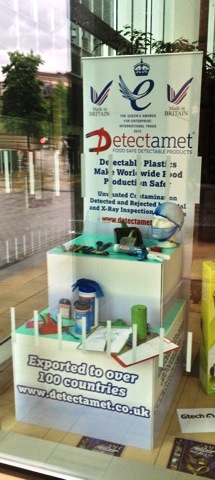 Detectamet window display.
