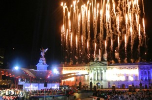 Fireworks at Buckingham Palace