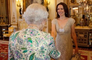 Tiffany London meets the Queen.